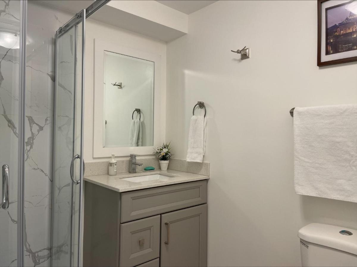 77 Nice And Warm Series Rooms