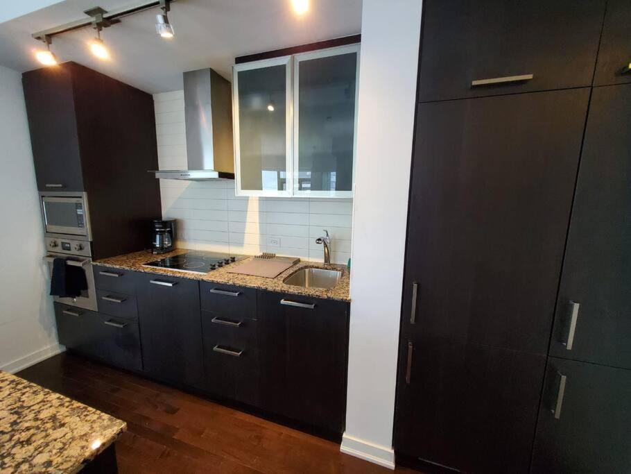 Luxury 2bed Downtown Apartment Toronto