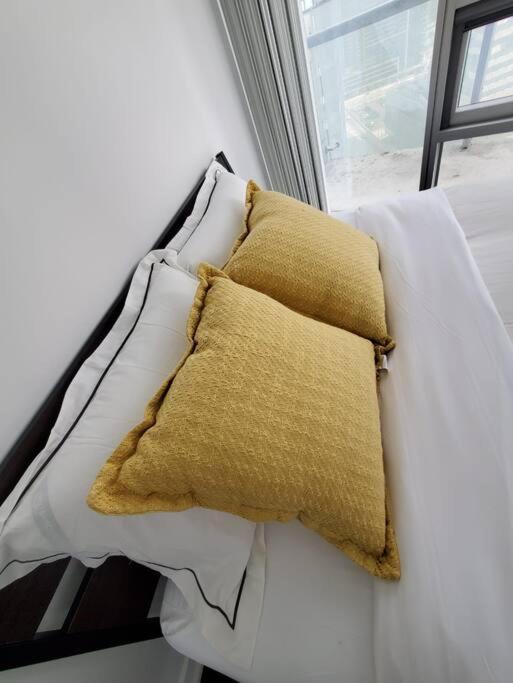 Luxury 2bed Downtown *