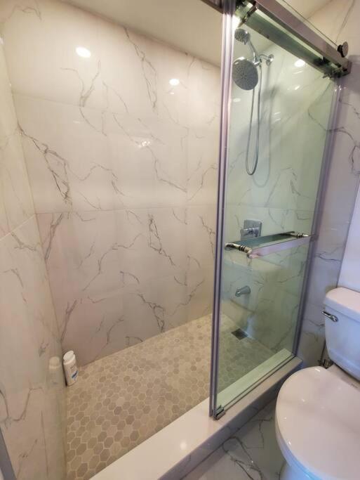 Luxury 2bed Downtown