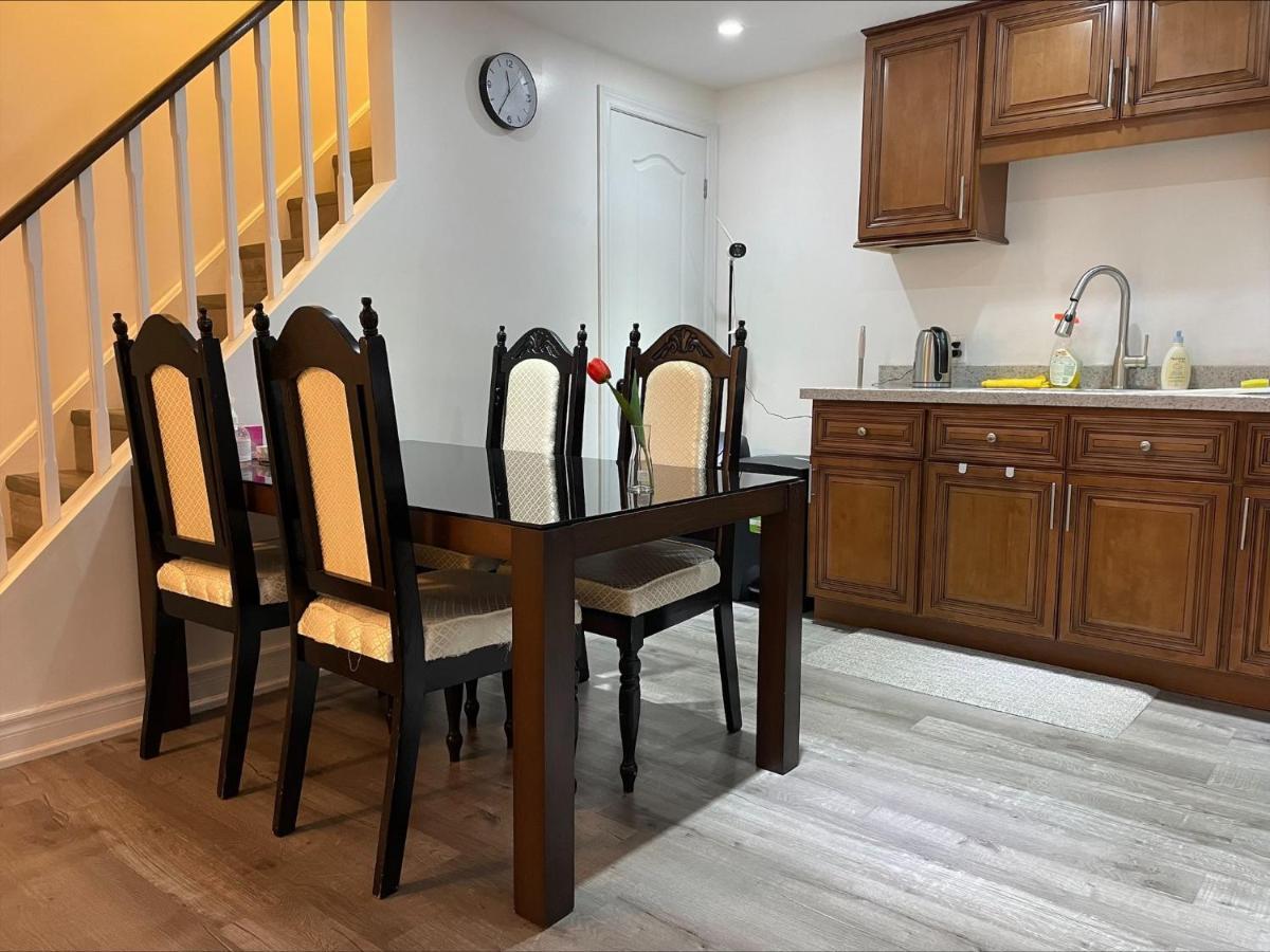 Homestay 77 Nice And Warm Series Rooms Toronto