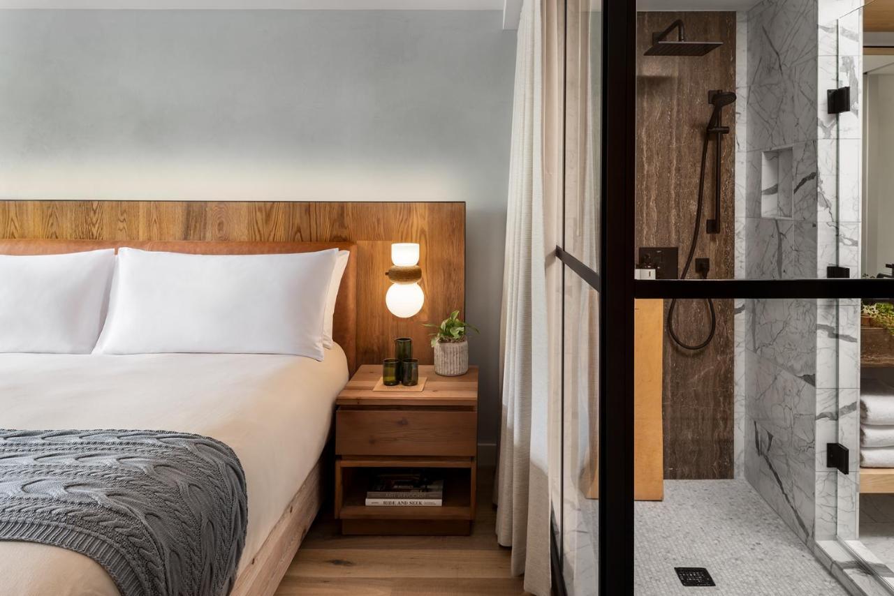 1 Hotel Toronto