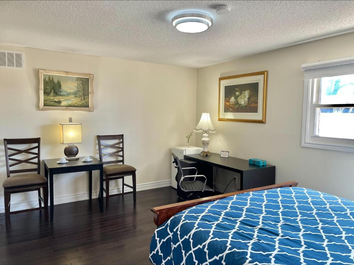 77 Nice And Warm Series Rooms *