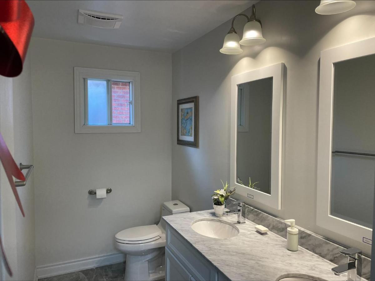 77 Nice And Warm Series Rooms