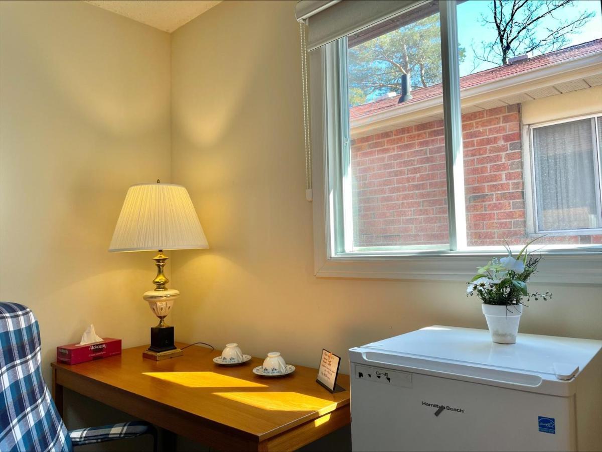 77 Nice And Warm Series Rooms Homestay Toronto