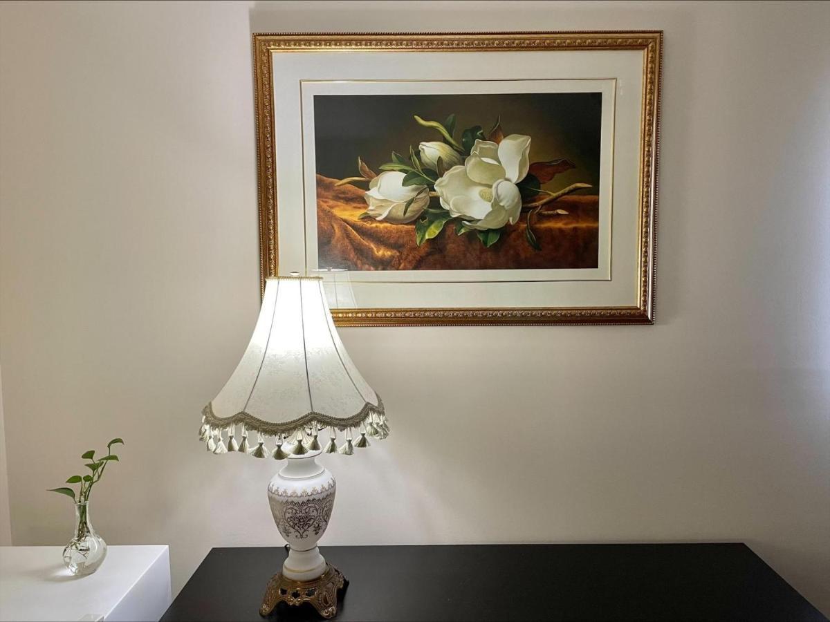 77 Nice And Warm Series Rooms Homestay *