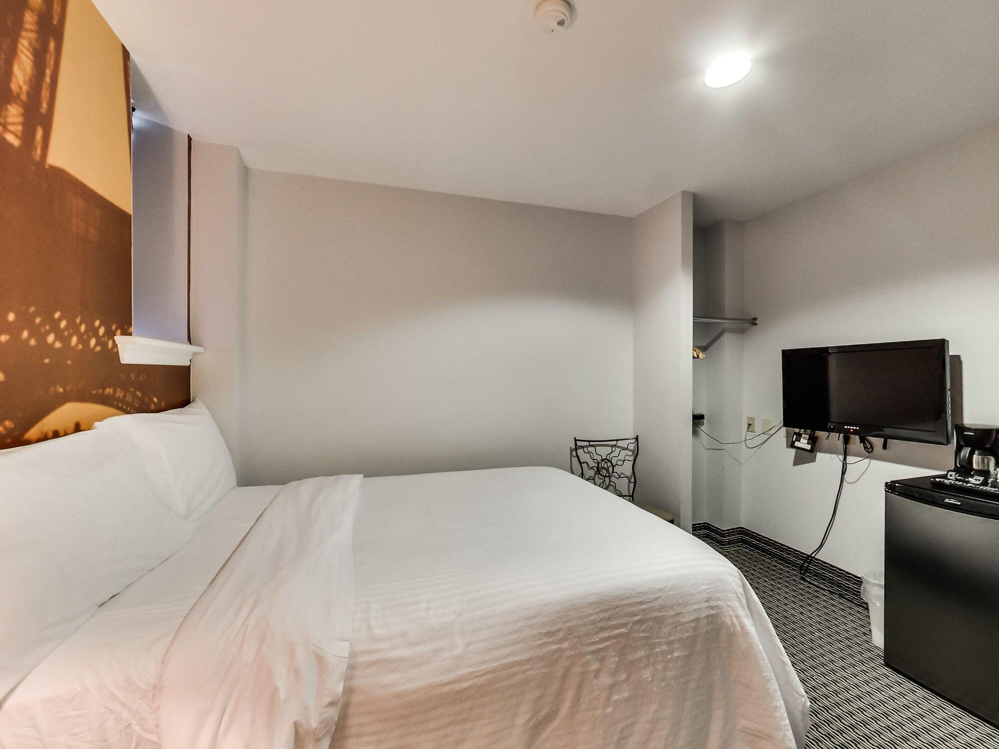 Hotel Isabella & Toronto