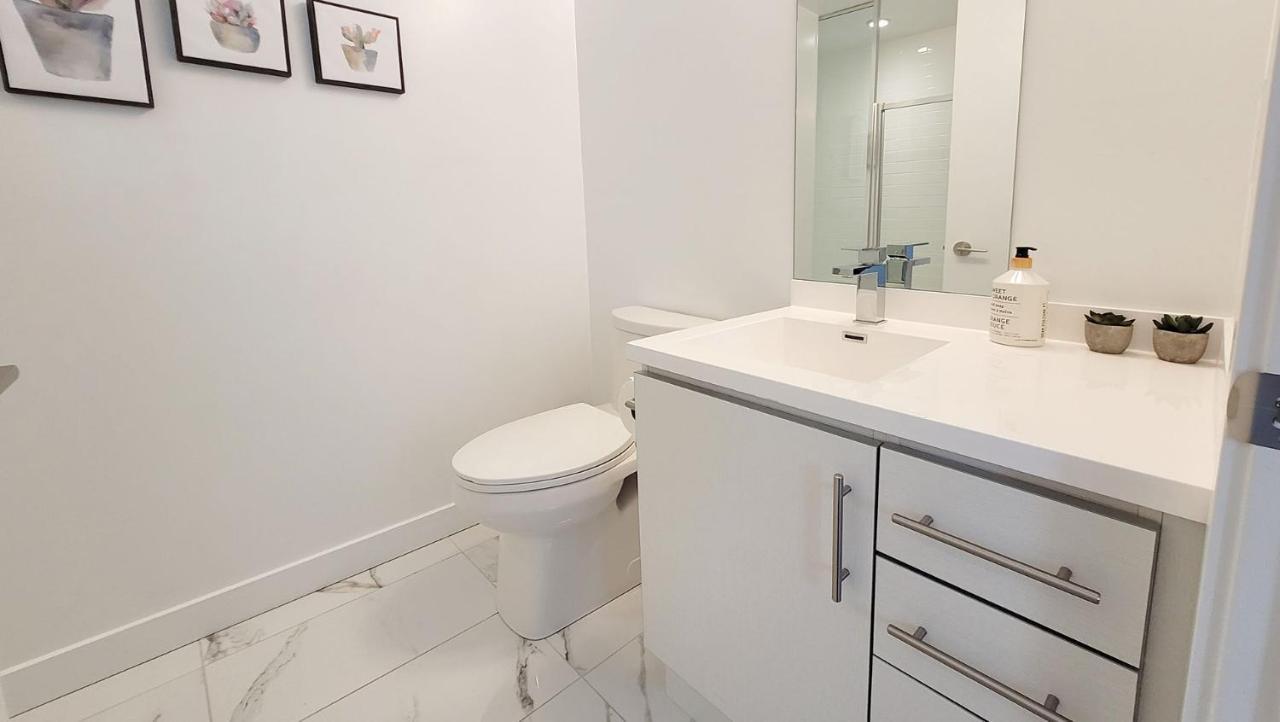 Lovely 3 Bedrooms In Of Apartment