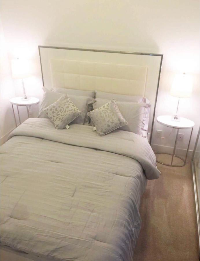 Luxury Living On The Lake! 3 Bedroom 2 Bath Extended Balcony And Parking * Toronto