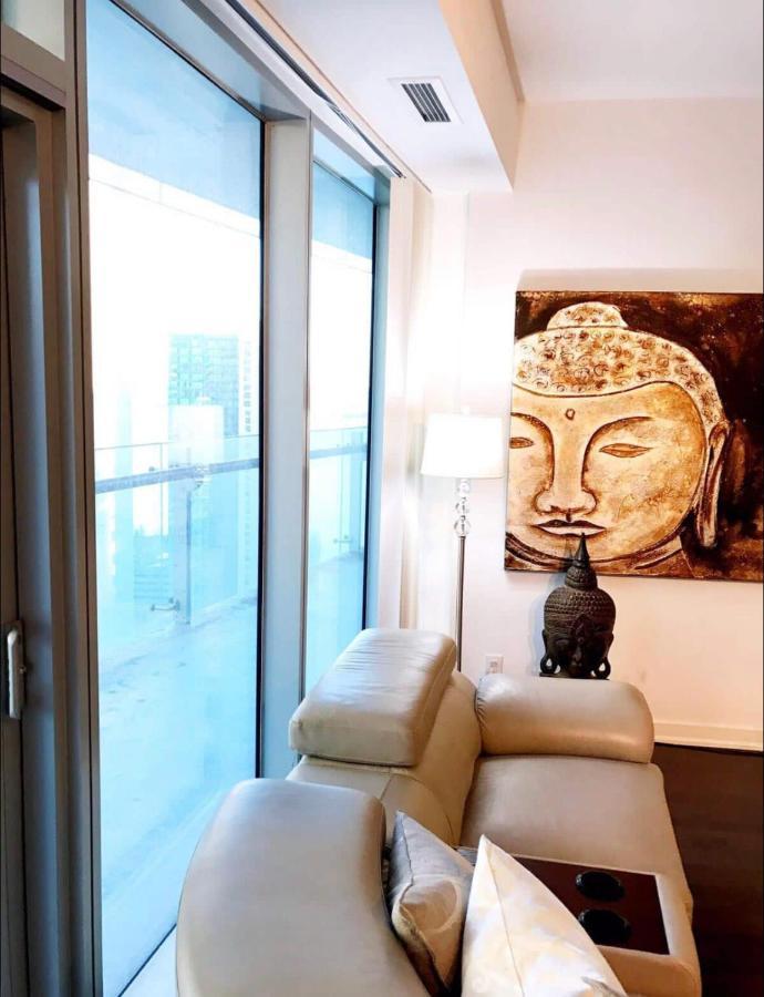 Apartment Luxury Living On The Lake! 3 Bedroom 2 Bath Extended Balcony And Parking