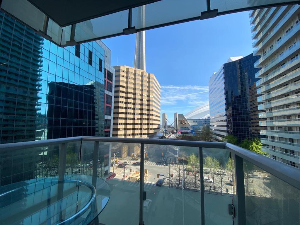 Apartment Grand View 2br/2ba Cn Tower,union,tiff/mtcc Toronto