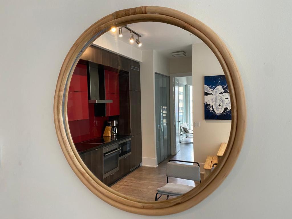 Apartment Grand View 2br/2ba Cn Tower,union,tiff/mtcc *