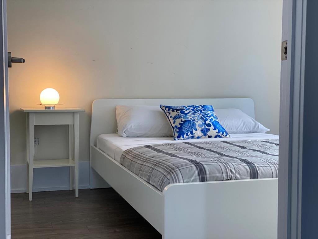 Grand View 2br/2ba Cn Tower,union,tiff/mtcc * Toronto