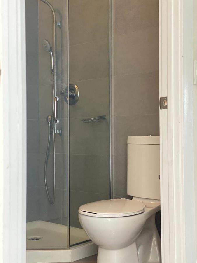 Grand View 2br/2ba Cn Tower,union,tiff/mtcc * Toronto