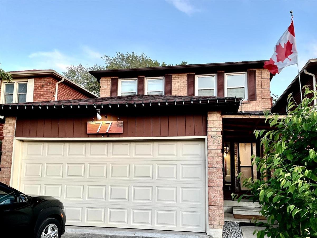 77 Nice And Warm Series Rooms * Toronto