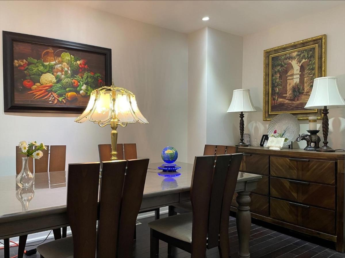 77 Nice And Warm Series Rooms Homestay