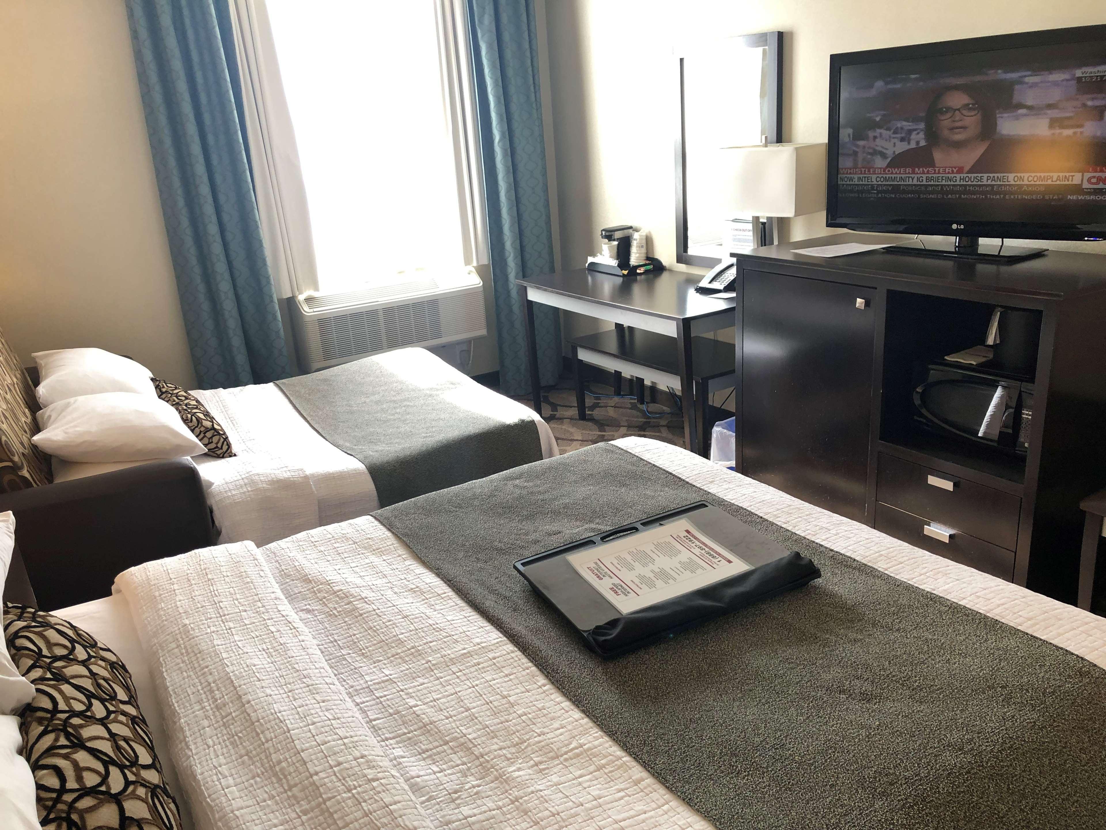 Western Travel Airport 3*