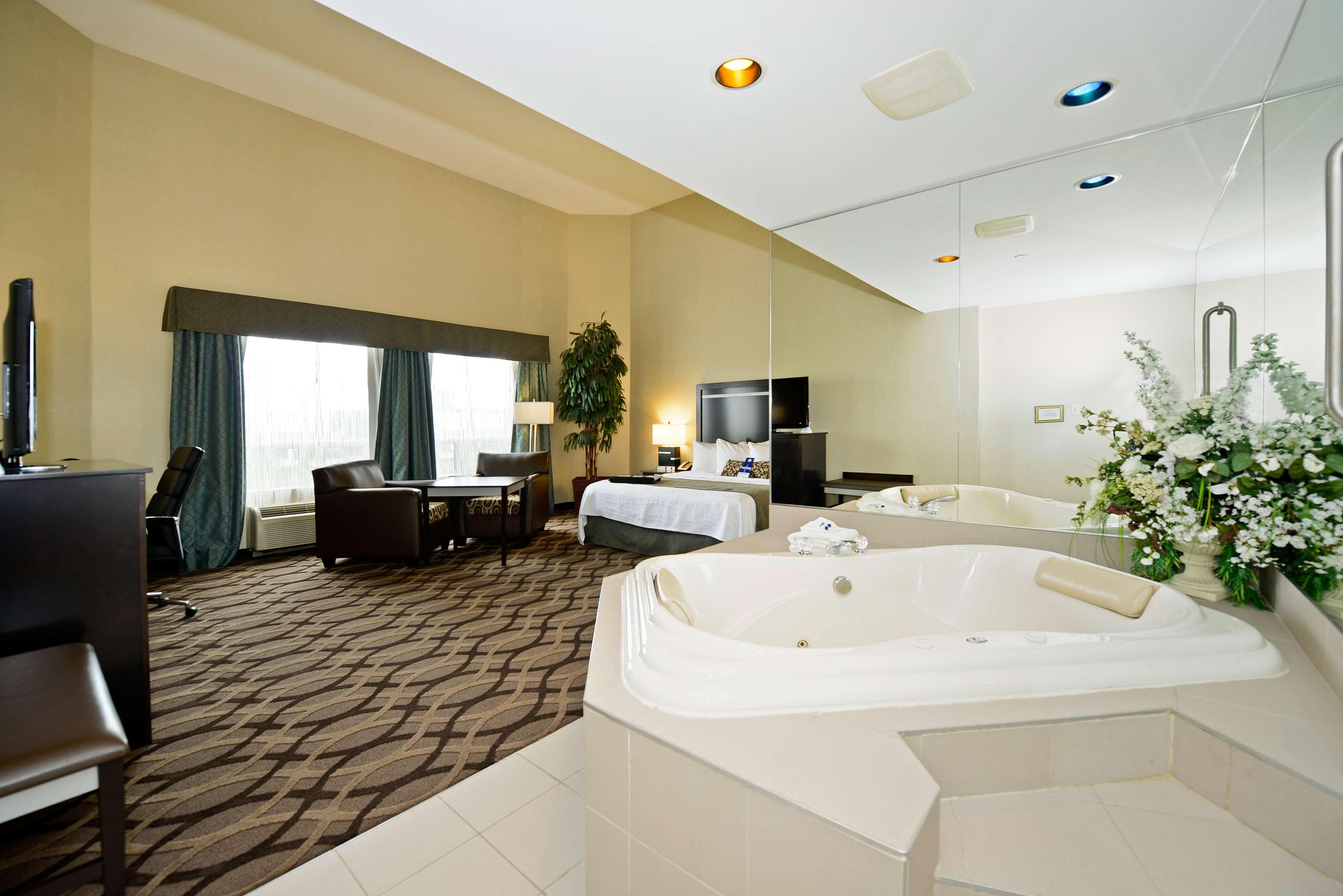 Western Travel Airport Hotel 3*