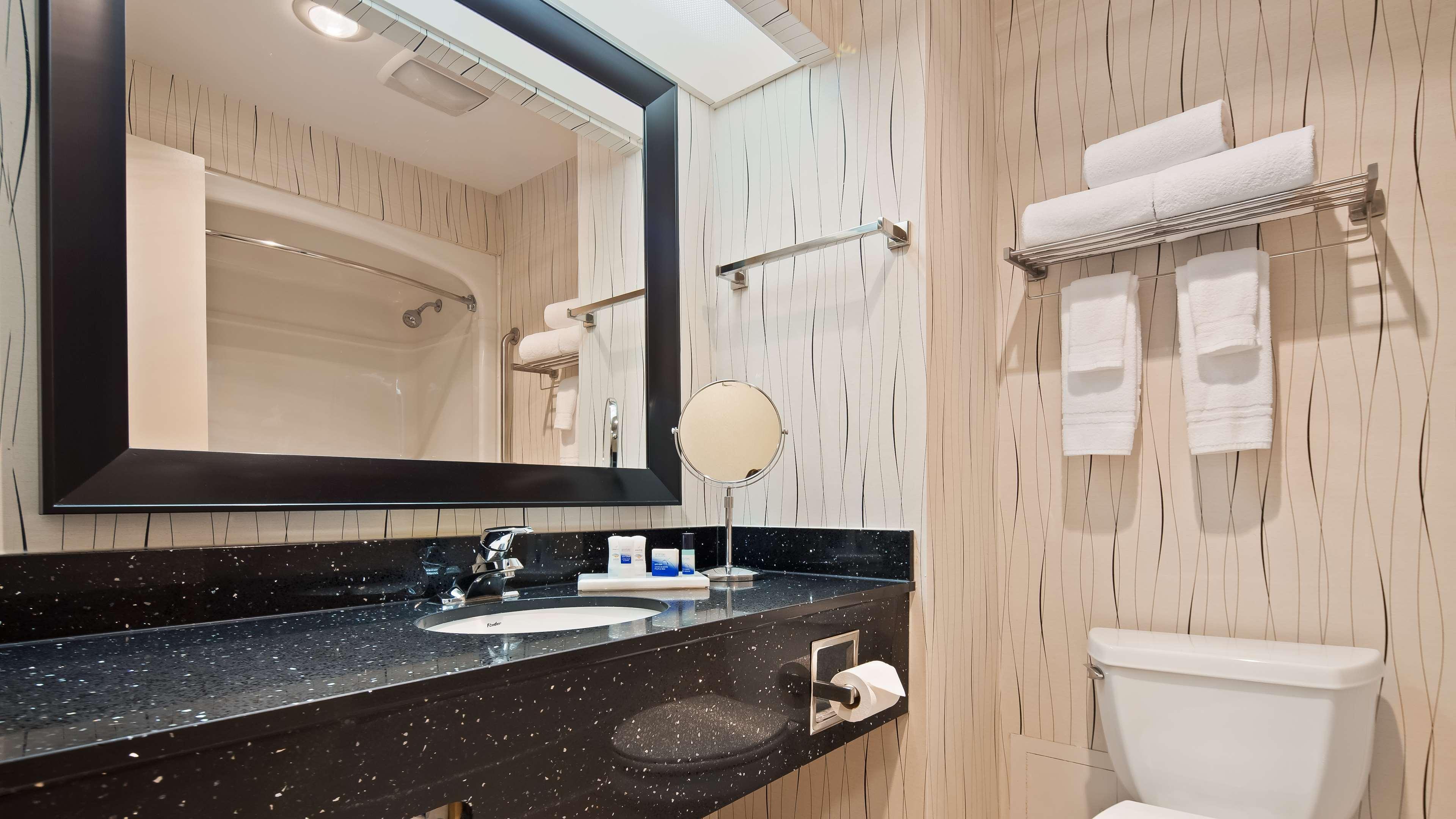 Western Travel Airport Hotel 3*