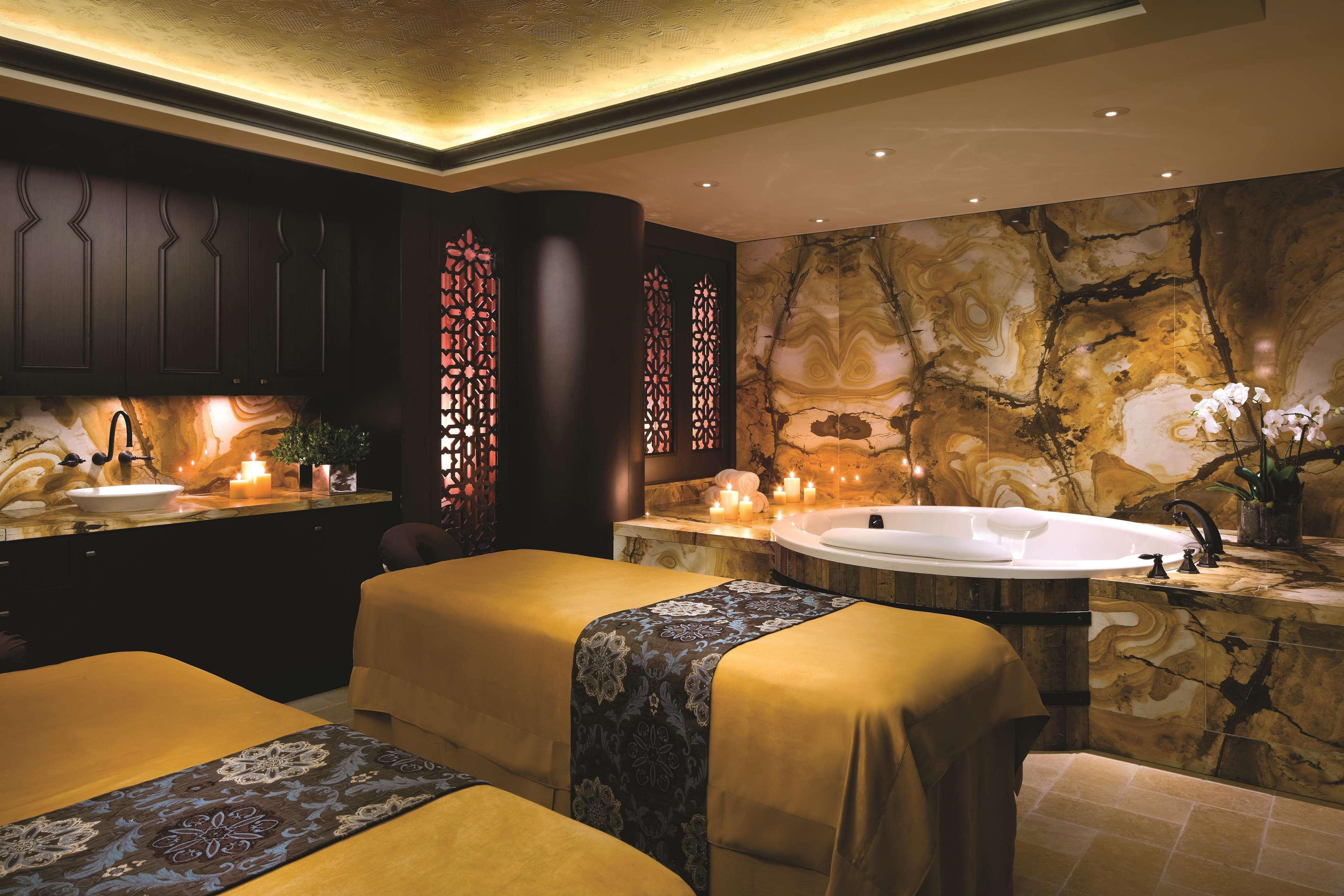 Shangri-la 5* Toronto