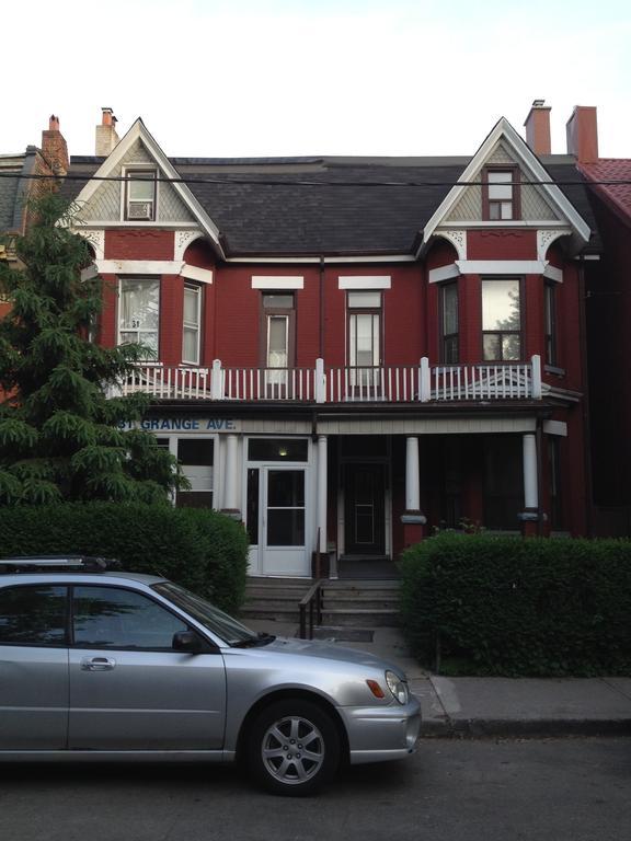 Chinatown Travellers Guest house Toronto