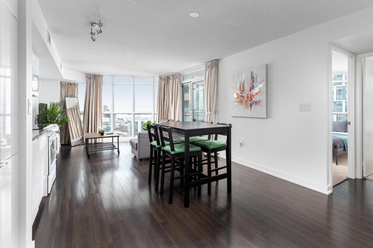 Walk To Rogers, Scotia Arena, Cn Tower Apartment *