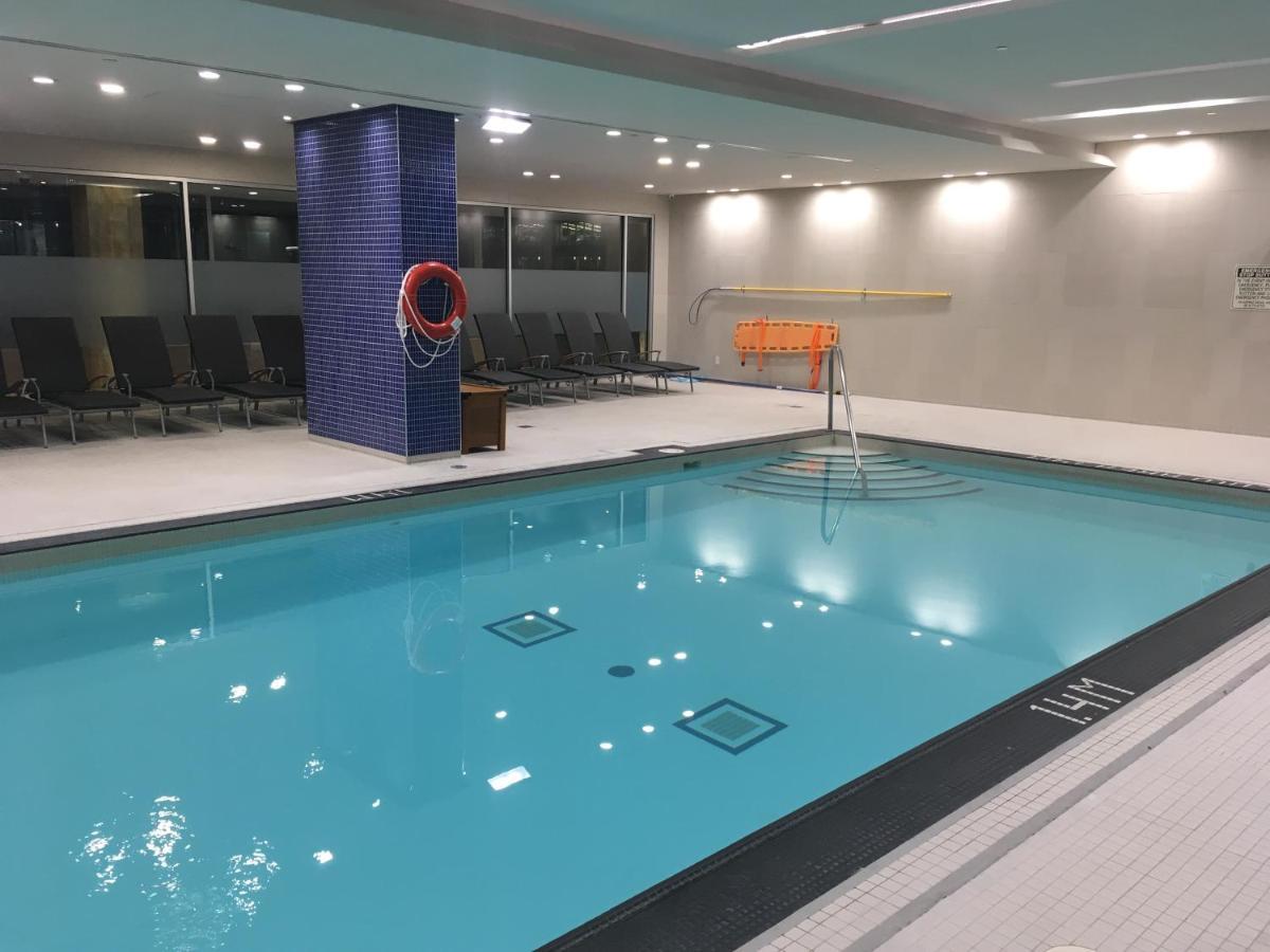 Apartment Downtown Two Bedroom With Amazing View, Free Parking Toronto