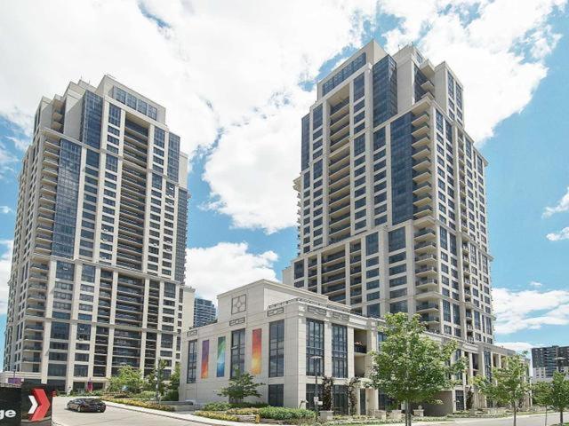 Apartment Spacious, Quiet & Cozy 10m From Airport Toronto