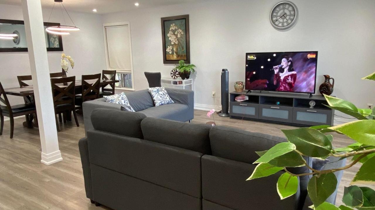 Apartment Spectacular 3 Bedroom 2 Wr House - Close To Airport Toronto