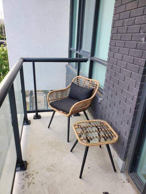 Midtown 4 Bedroom Free Wi-fi And Parking Toronto