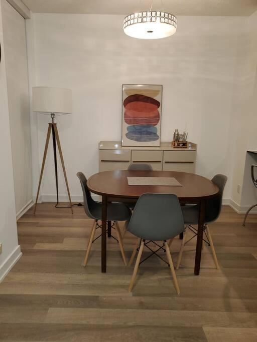 Midtown 4 Bedroom Free Wi-fi And Parking