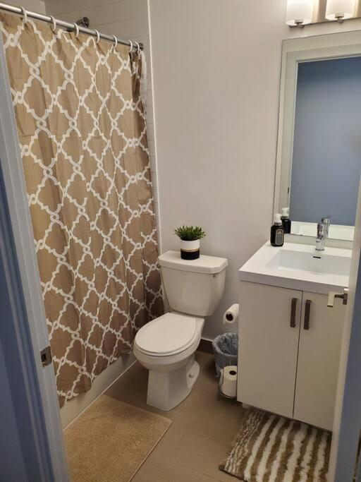 Apartment Midtown 4 Bedroom Free Wi-fi And Parking