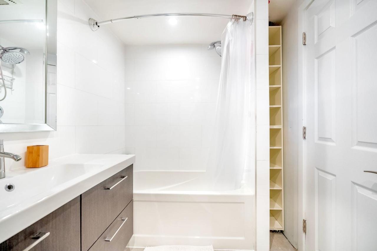 Spacious 1br Just Minutes From High Park * Toronto