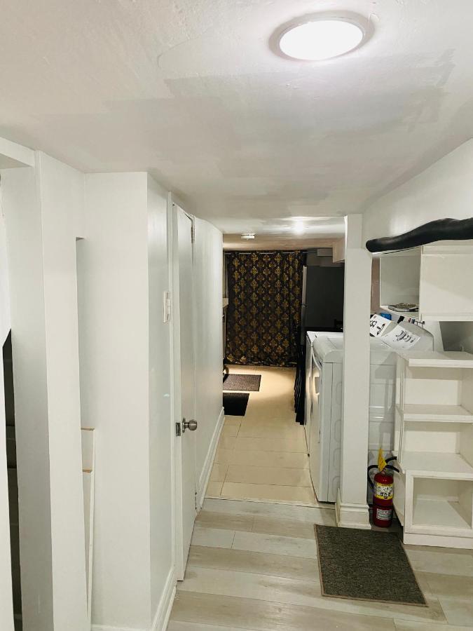 Lovely Iii 3 Bedrooms Space Share East York A