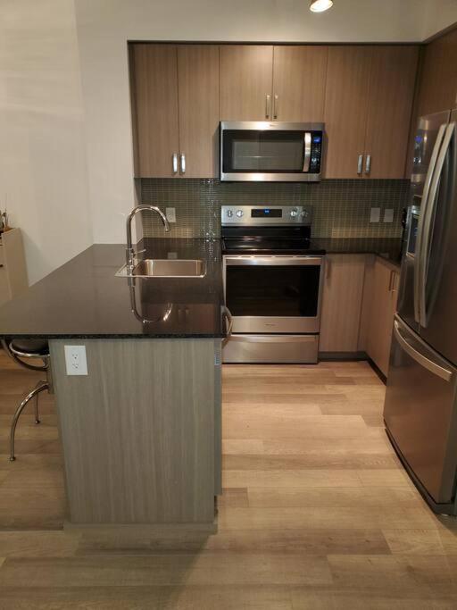 Midtown 4 Bedroom Free Wi-fi And Parking