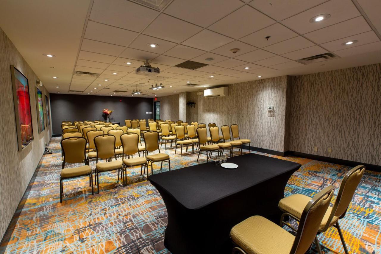 Downtown Centre By Ihg 4* Toronto