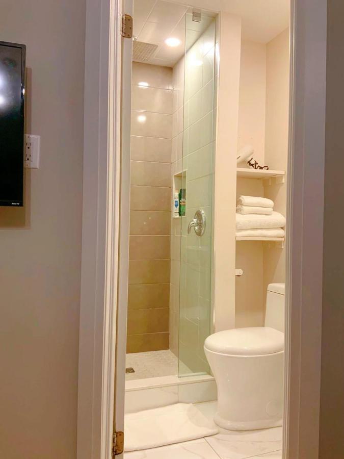 Lawrence Garden Homestay Toronto
