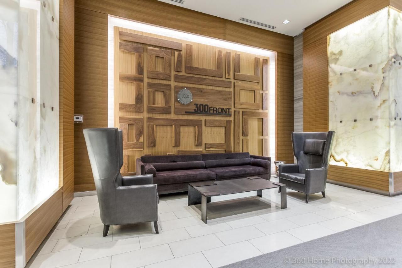 Apartment Loft - Entertainment & Financial District