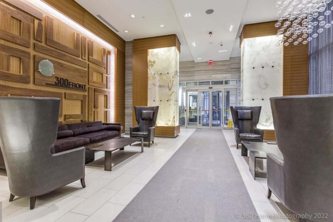 Loft - Entertainment & Financial District Apartment Toronto