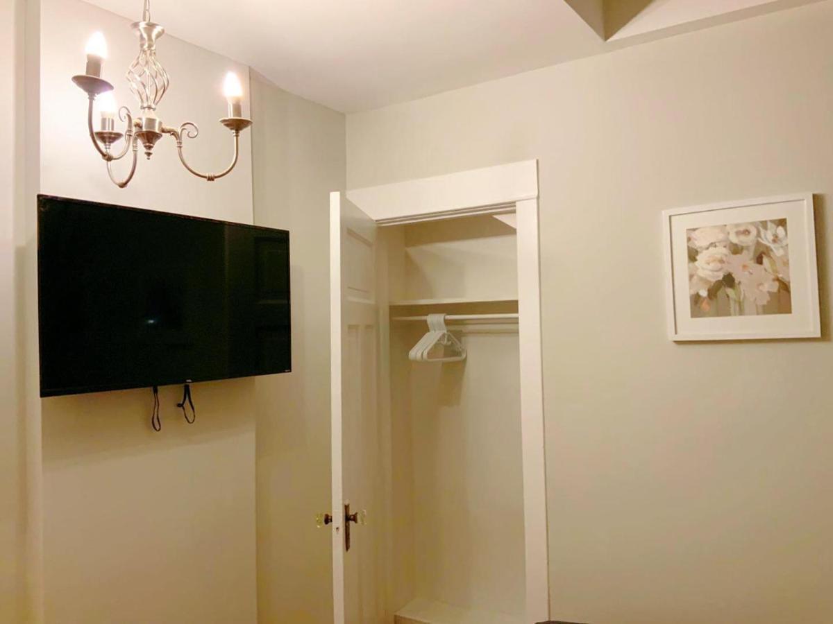 Homestay Lawrence Garden Toronto