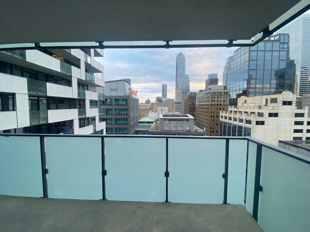 In The Heart Of Downtown Apartment *