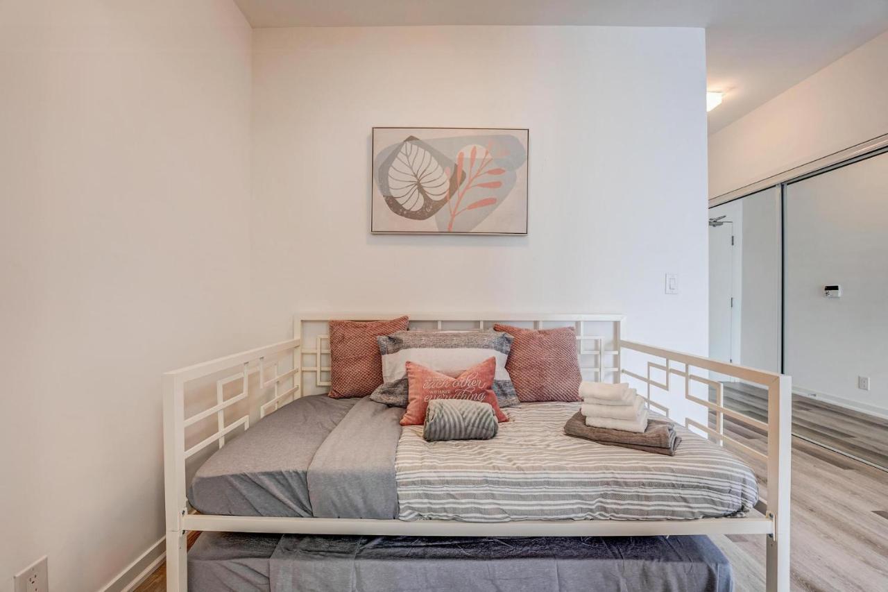 Heart Of Downtown Close To Cn Tower Apartment *