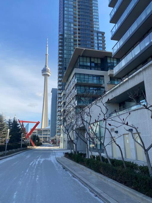 Location With & Views Parking Apartment *