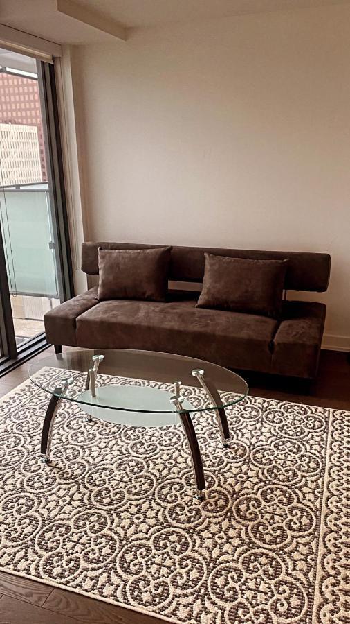 Apartment In The Heart Of Downtown Toronto