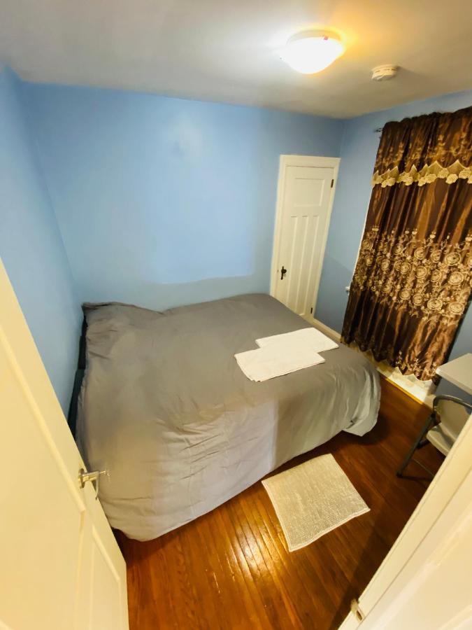 Bungalow 3 Bedrooms Space Share Canada *