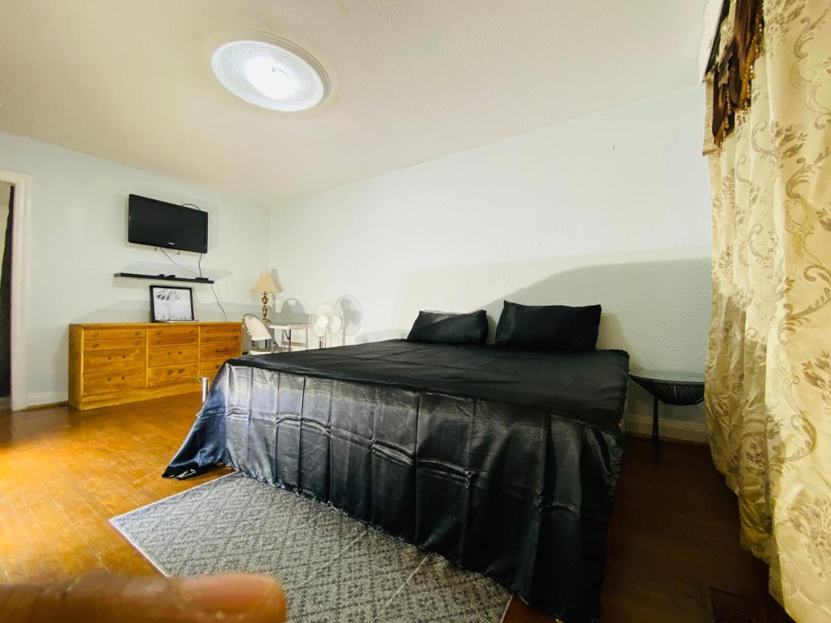 Villa Bungalow 3 Bedrooms Space Share Canada *