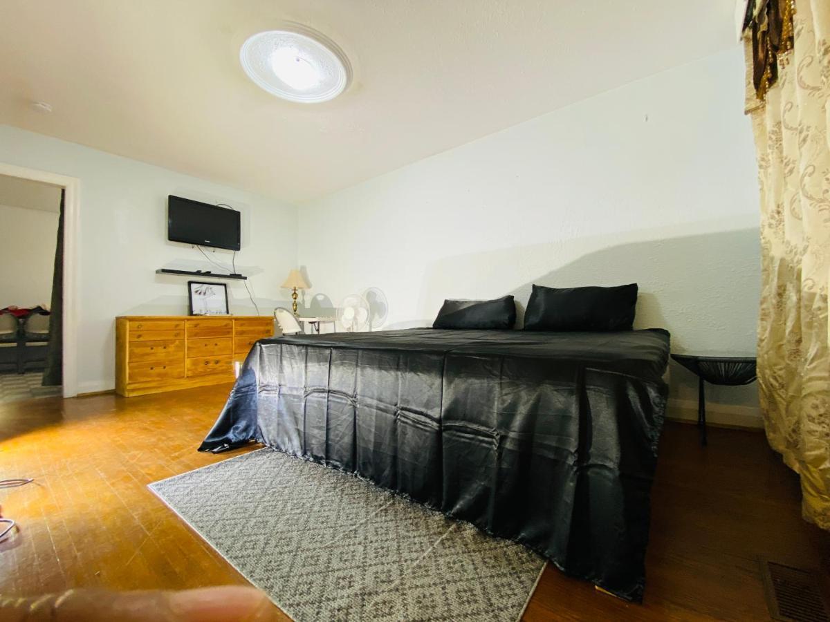 Villa Bungalow 3 Bedrooms Space Share Canada *