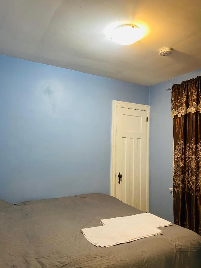 Bungalow 3 Bedrooms Space Share Canada