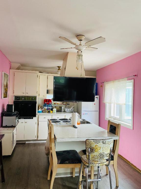 Luxury Iv East York Space Share Canada * Toronto