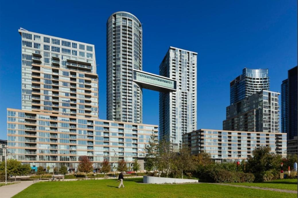 Stunning Wit Amazing View 5mins From Cntower Apartment Toronto